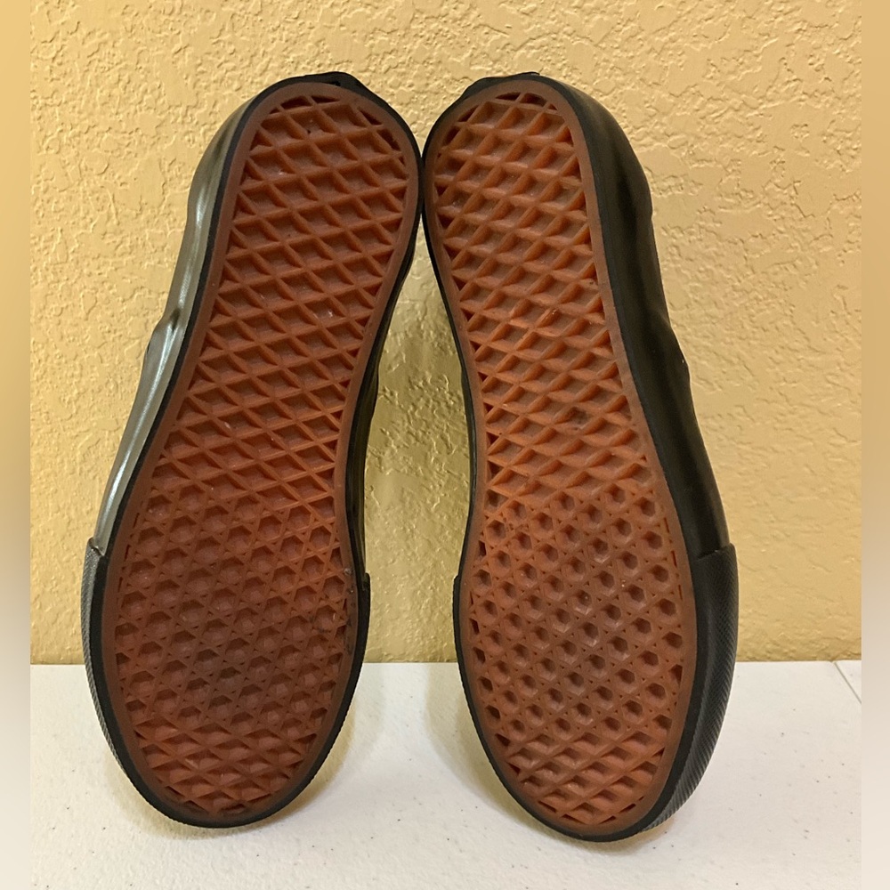 MENS VANS X CHER STRAUBERRY SLIP-ON CHEETAH SNEAKER. SIZE 6.5 - Picture 5 of 7